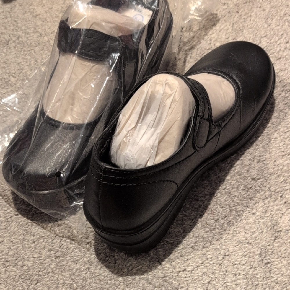 🌺 Elegant Easy Street Women's Mary Janes - Picture 2 of 6
